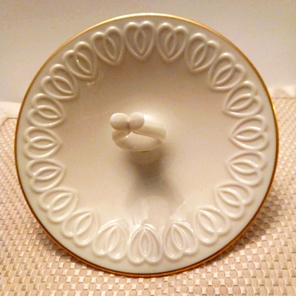 Vintage Lenox Compote Dish Trimmed in 24k Gold - Rare Find - Picture 4 of 5